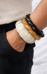 Beige marbled resin elastic bracelet, French design – Sydney French fashion by Volange Paris.