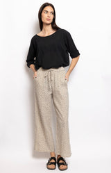 Relaxed Black linen and cotton boat neck top with 3/4 sleeves – Volange Paris, Parisian fashion in Sydney (Mosman, Paddington and Bronte) and Australia-wide online.
