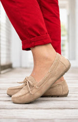 Beige vegan leather boat shoes with lace detail and rubber sole – Parisian elegance by Volange Paris, French fashion footwear in Sydney (Mosman, Paddington and Bronte) or Australia-wide online.