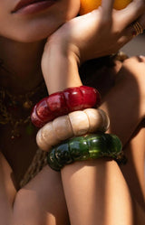 Green marbled resin elastic bracelet, French design – Sydney French fashion by Volange Paris.