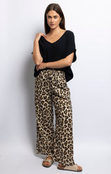 Leopard-print wide-leg cotton pants with elastic waistband – Wardrobe essential French fashion by Volange Paris.