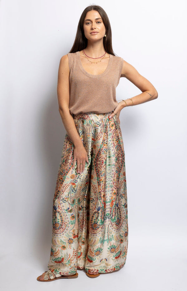 Printed viscose wide-leg pants with elastic waistband and paisley design – wardrobe essential effortless french fashion by Volange Paris.
