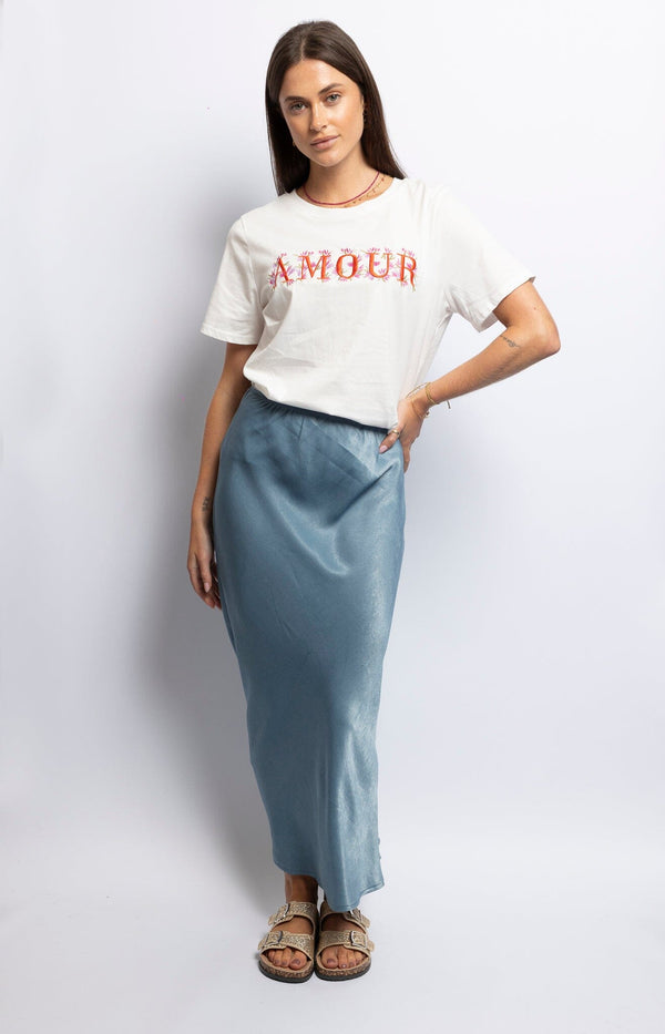 Sophisticated satin skirt – Contemporary French fashion from Volange Paris