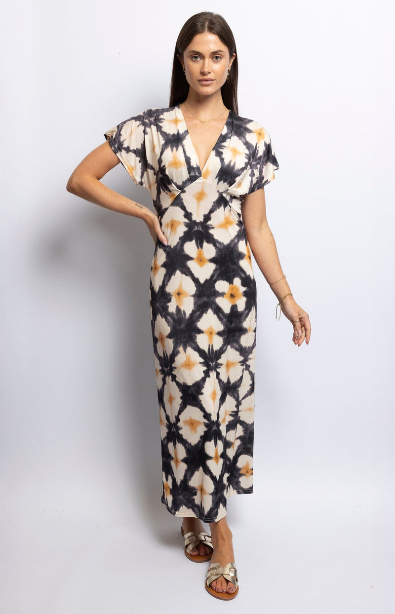 Tie-dye maxi inspired dress with V-neckline and flutter sleeves, bohemian summer style – Parisian elegance by Volange Paris